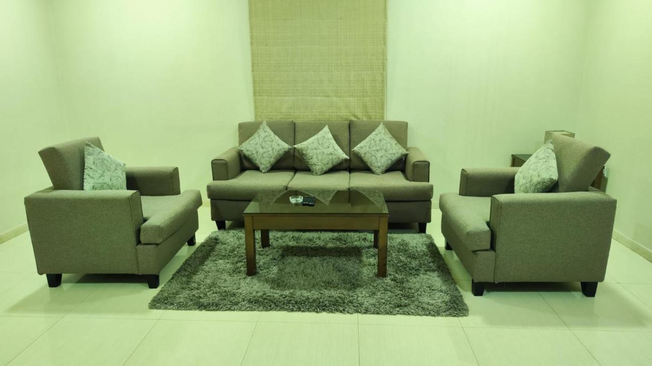 Plaza Home Khobar Buitenkant foto