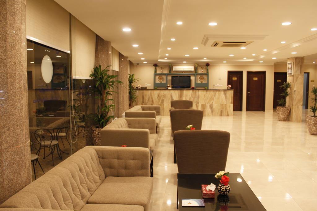 Plaza Home Khobar Buitenkant foto